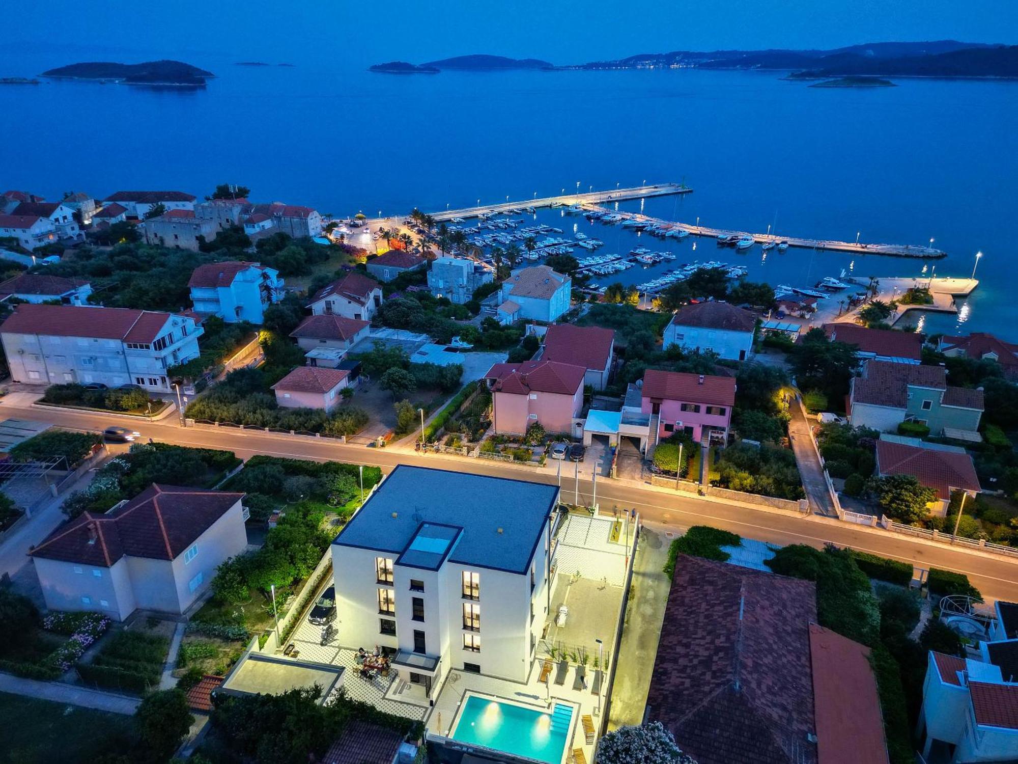 Sunny Day Luxury Holiday Apartments Orebic Exterior photo